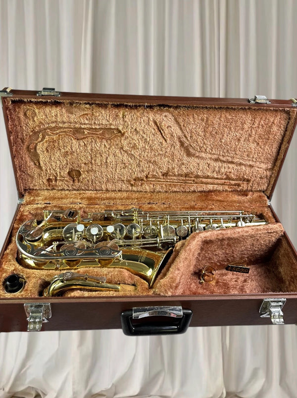 Yamaha AS-100 Alto Saxophone - Professional Quality Instrument with Hard Case - Image 1