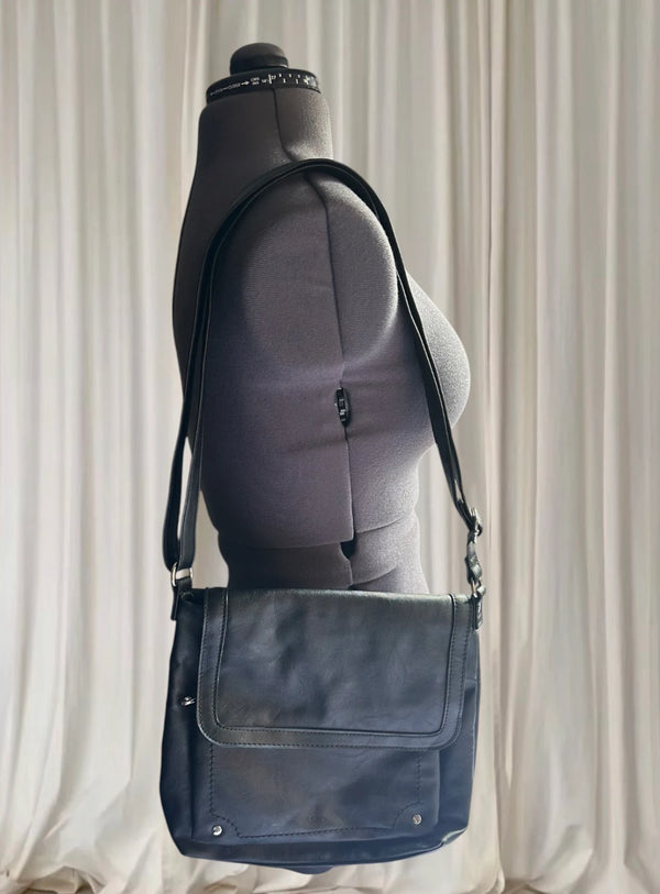 Relic By Fossil Black Leather Flap Crossbody Bag - Versatile Everyday Purse - Image 1