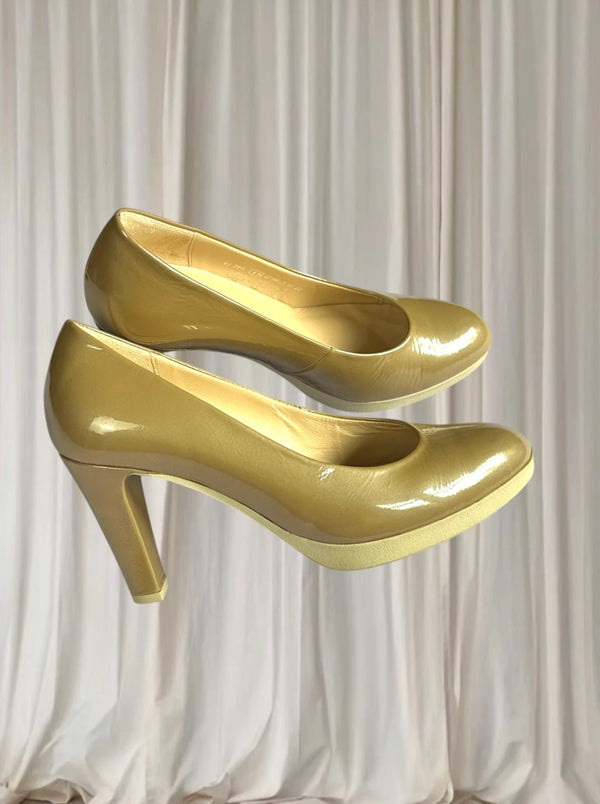 Gabor Patent Leather Platform Pumps - Beige High Heels 4.5 - Image 1