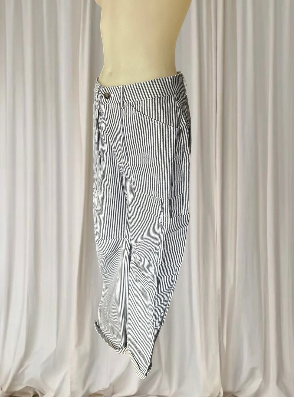 Lioness Miami Vice Carpenter Pants - Navy Pinstripe - Image 5
