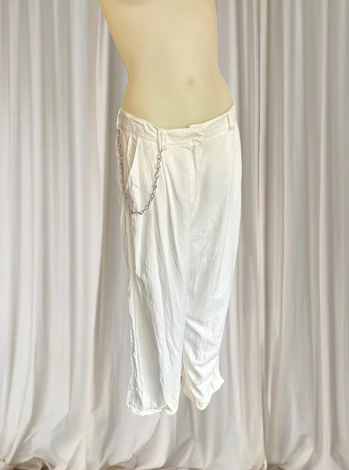 Lioness White Linen Pants - Relaxed Fit With Silver Hardware Detail - Image 4