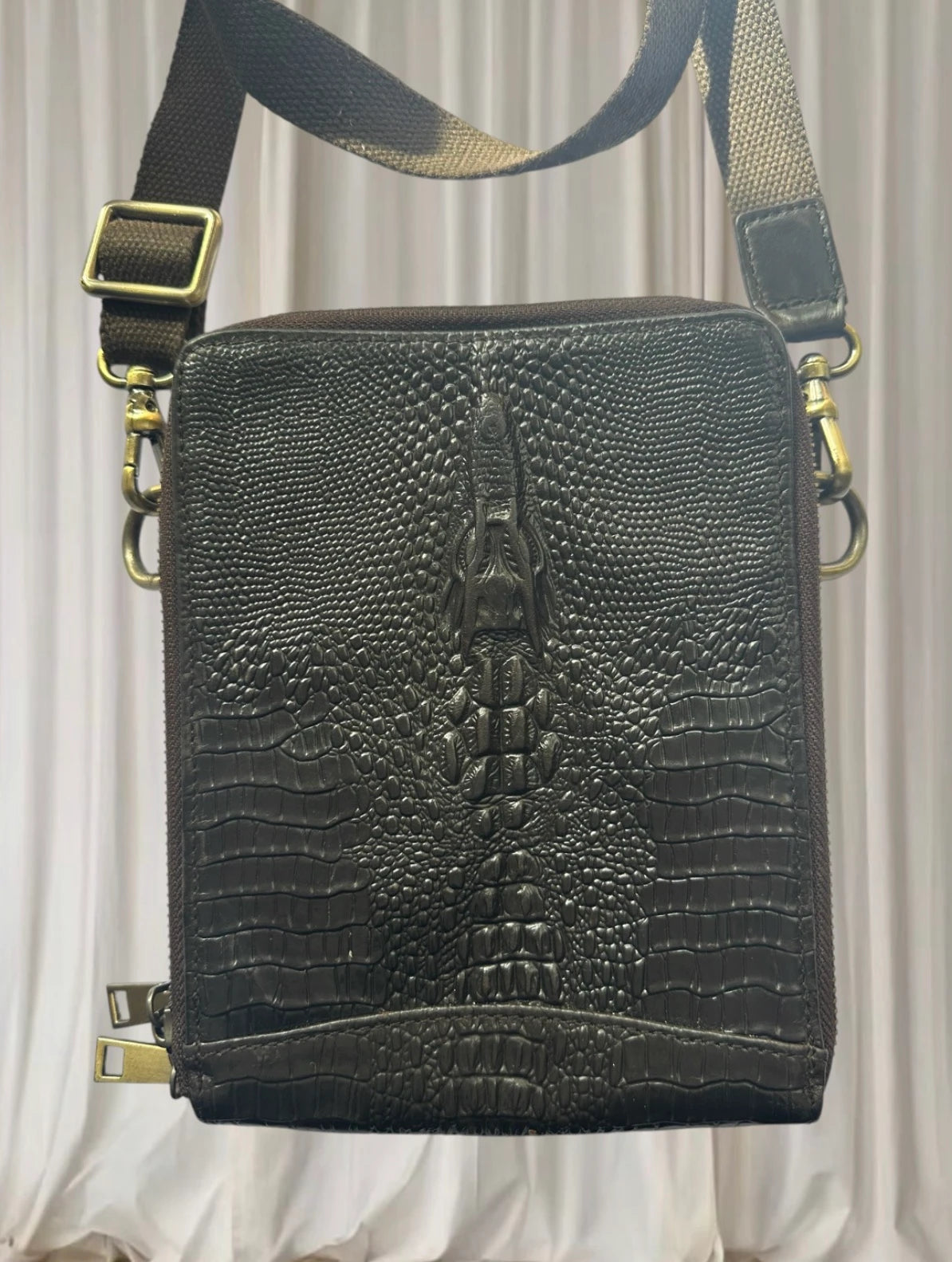Men's Crocodile Pattern Embossed Leather Crossbody Messenger Bag - Dark Brown - Image 4