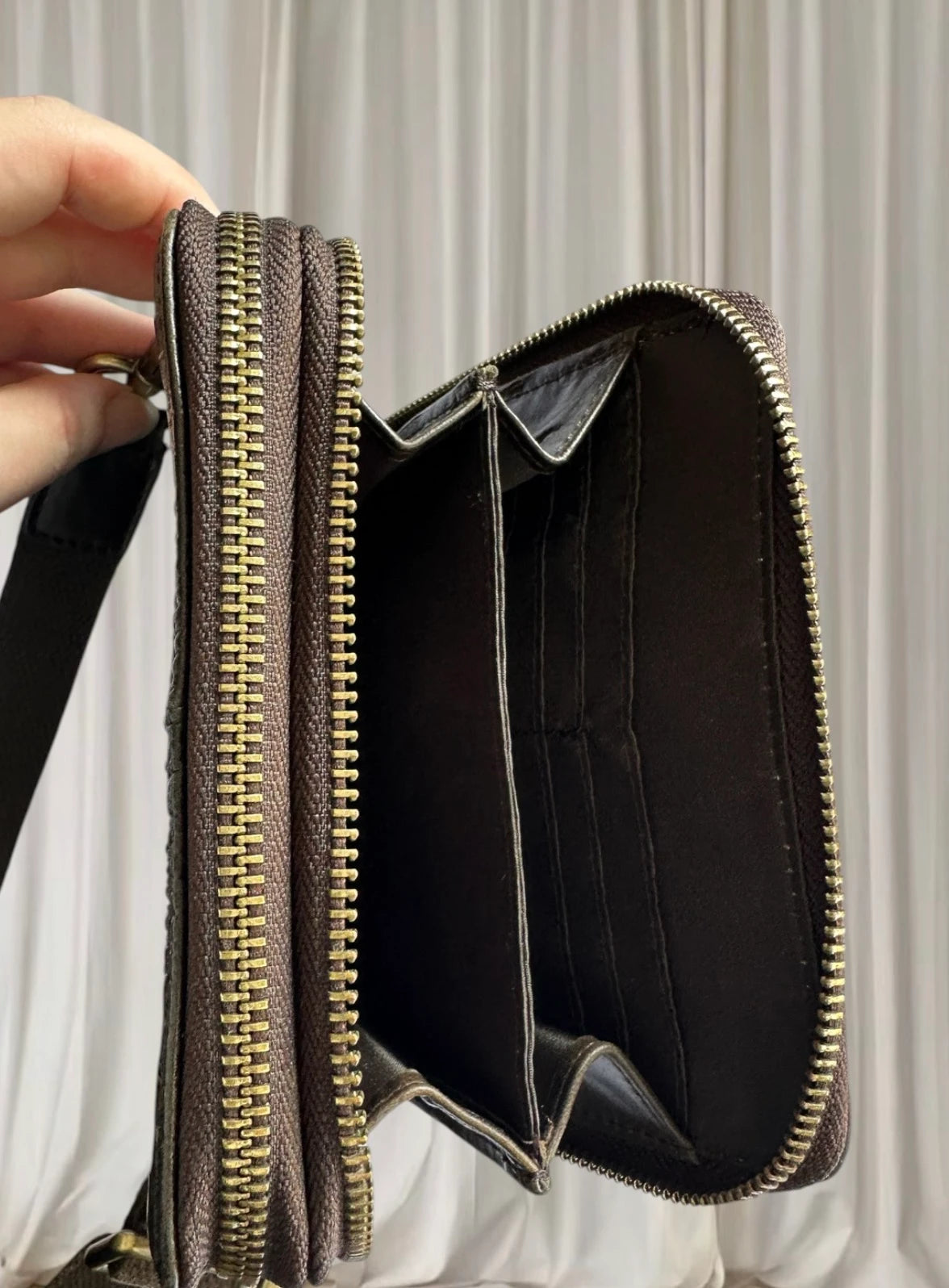 Men's Crocodile Pattern Embossed Leather Crossbody Messenger Bag - Dark Brown - Image 6