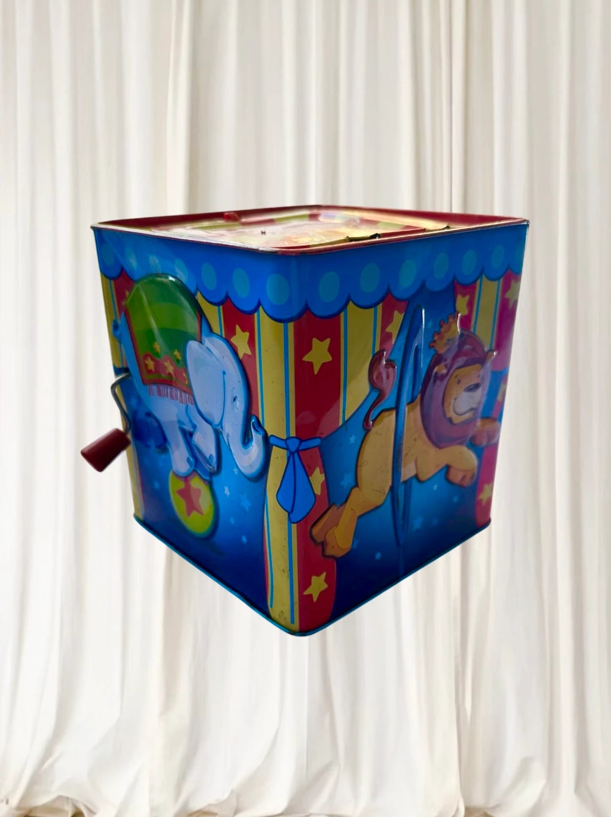 Schylling Circus Elephant Jack-In-The-Box - Vintage Style Musical Tin Toy - Image 3