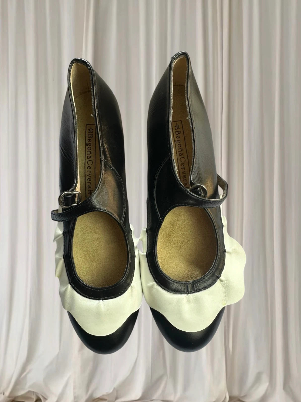 Begona Cervera Flamenco Dance Shoes - Black and Cream Leather Mary Janes - Image 4