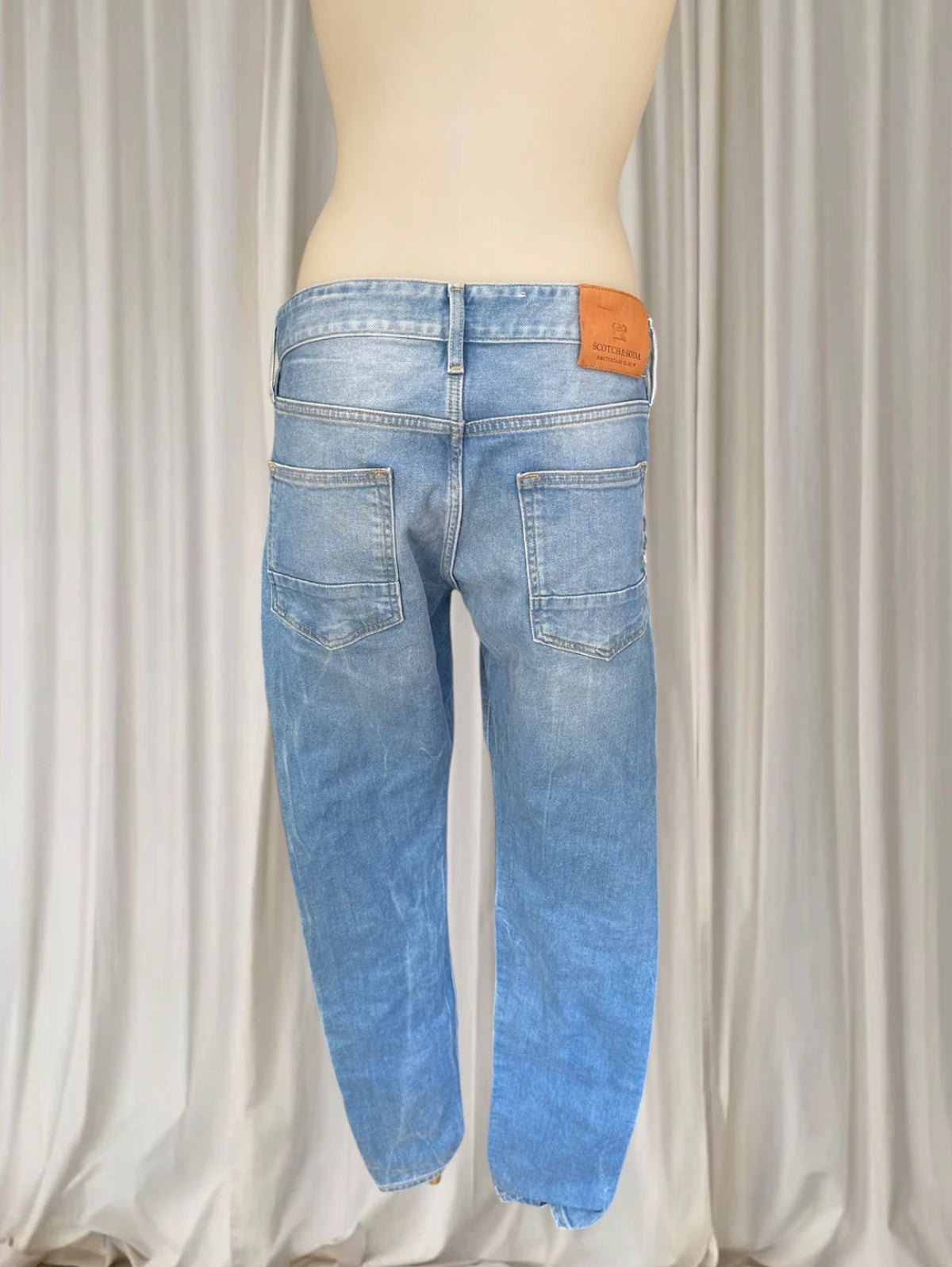 Scotch & Soda Women's Denim Jeans - Flattering Light Wash Fit - Image 4