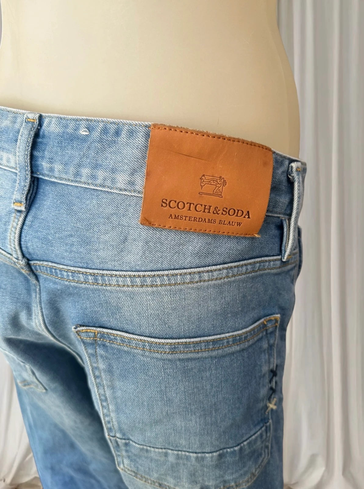 Scotch & Soda Women's Denim Jeans - Flattering Light Wash Fit - Image 5