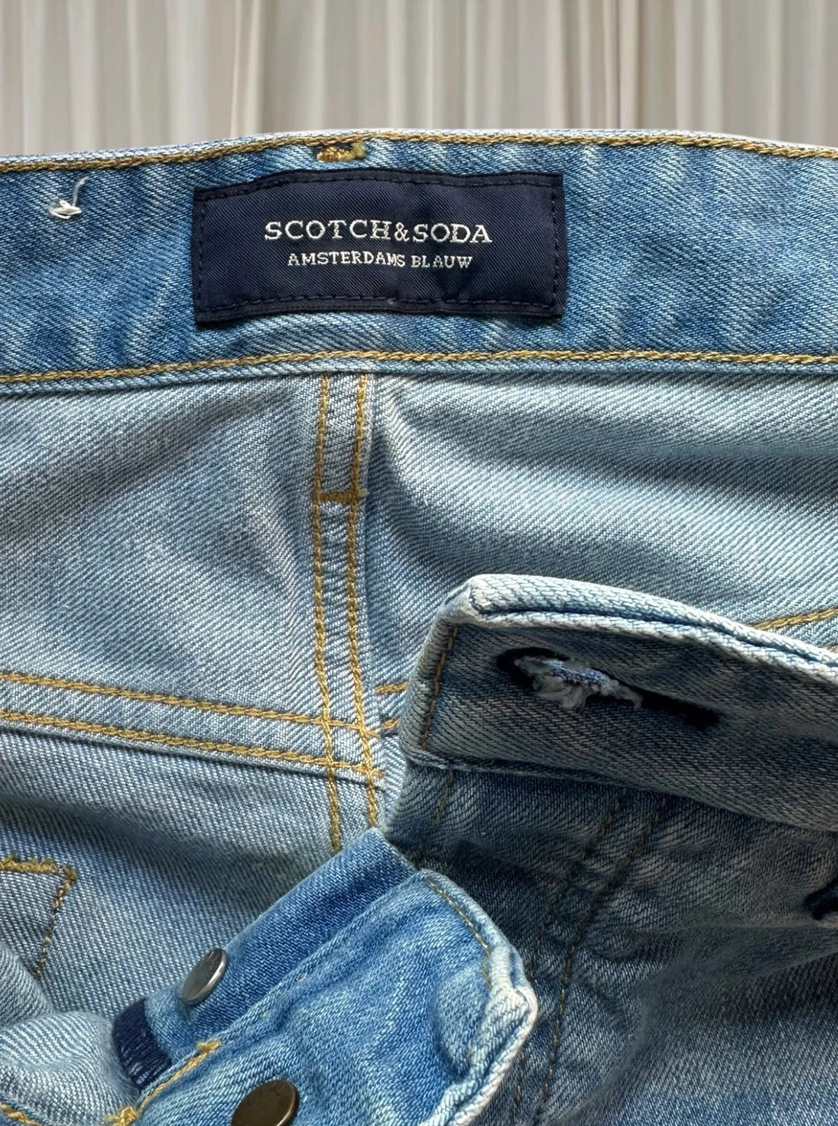Scotch & Soda Women's Denim Jeans - Flattering Light Wash Fit - Image 7