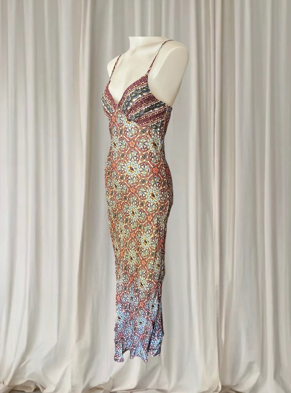 Tigerlily Monarch Dixie Midi Slip Dress - Elegant Printed Silhouette - Image 2