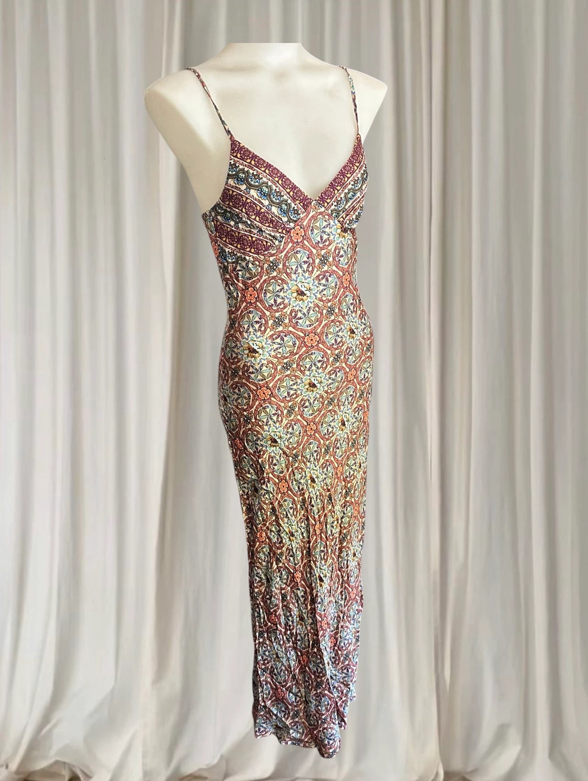 Tigerlily Monarch Dixie Midi Slip Dress - Elegant Printed Silhouette - Image 3