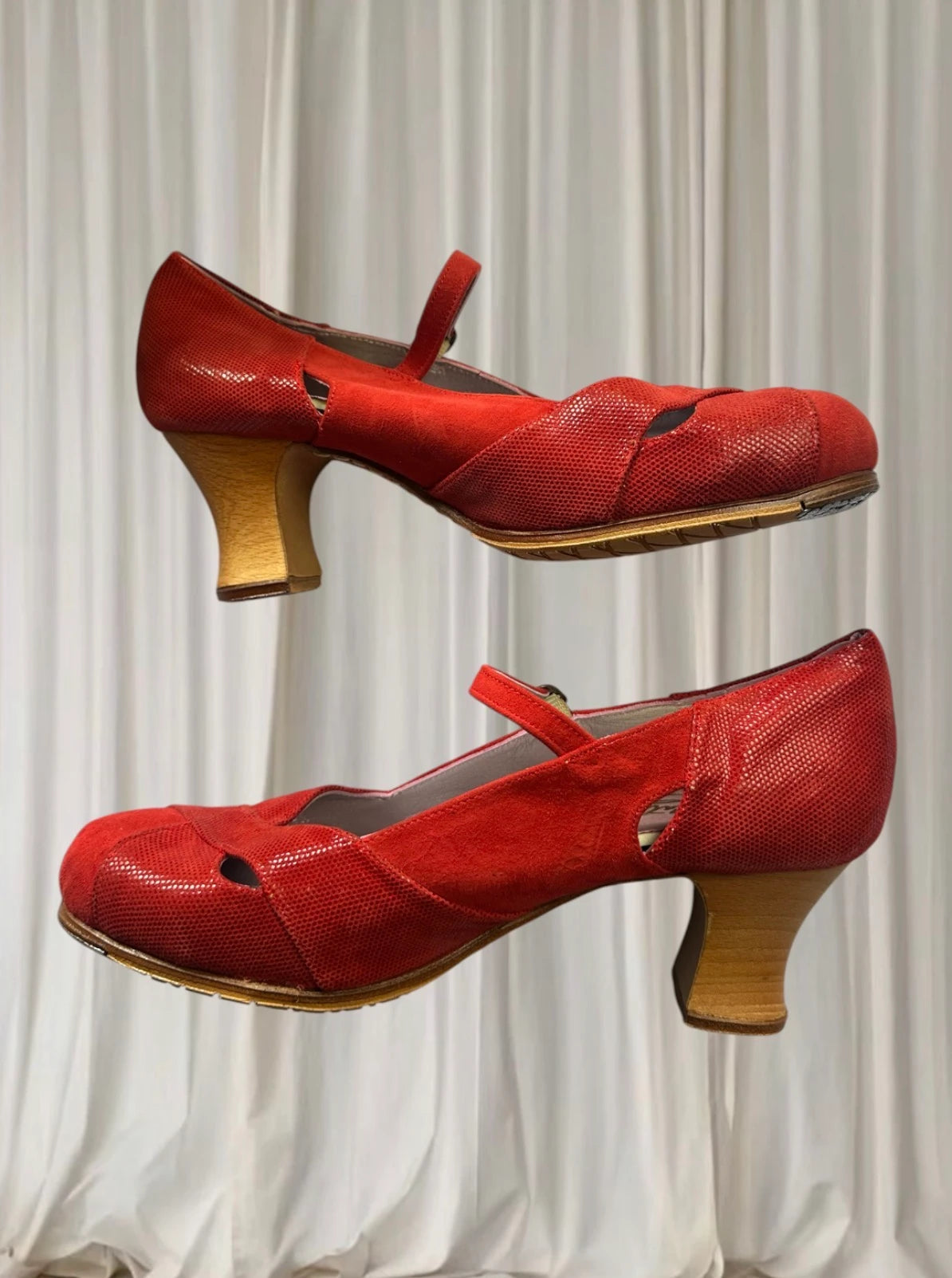 Vintage Collection Flamenco Dance Heels - Authentic Spanish Flamenco Textured Red - Image 4