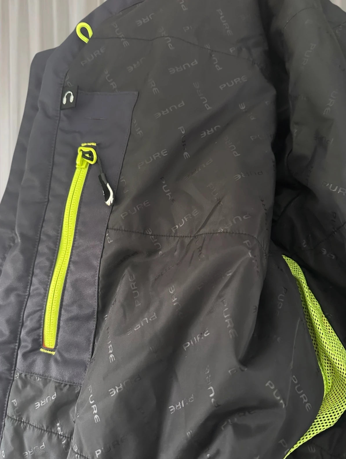 Pure Snow Ski Jacket - Waterproof Winter Parka With High-Contrast Zippers - Image 7