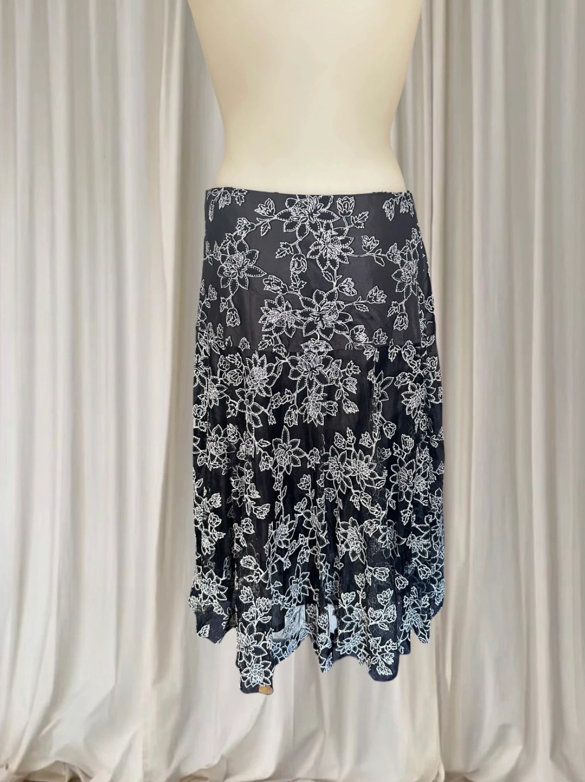 Millers Floral Embroidered Midi Skirt - Elegant Black And White Ribbon Detail - Image 5
