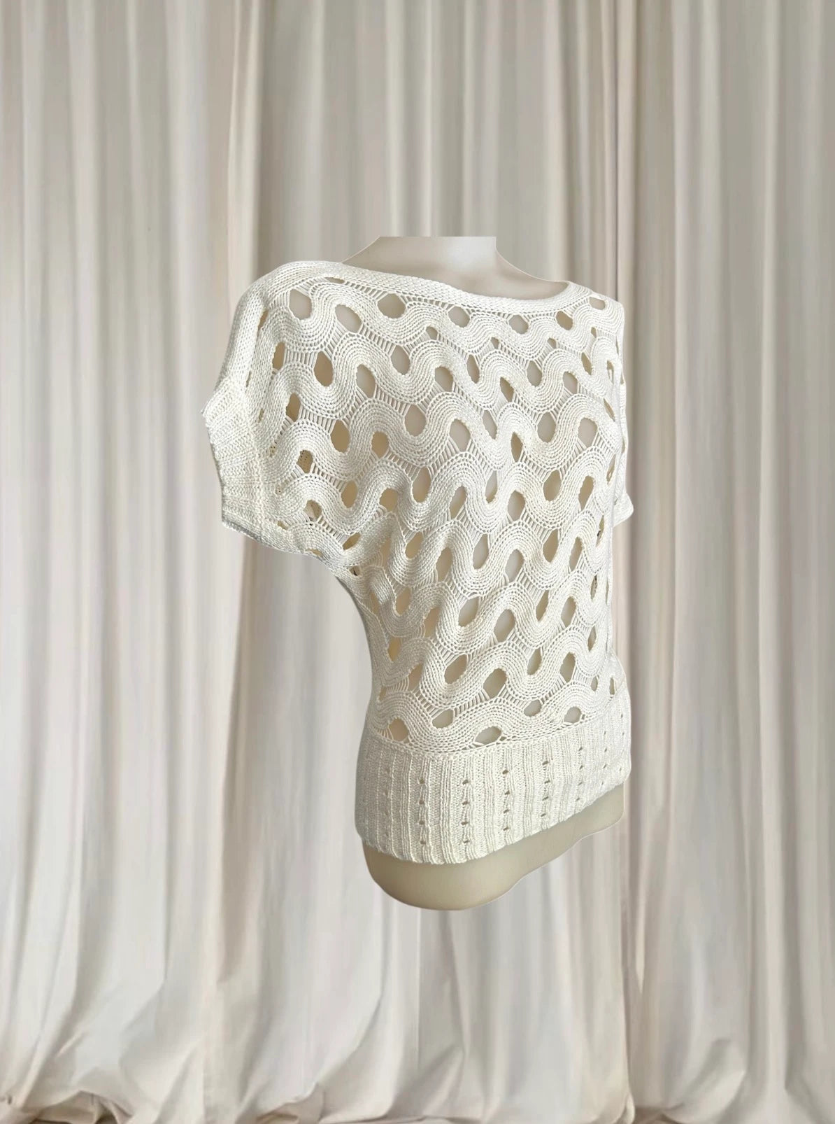 Teasel Cream Open Knit Wave Pattern Short Sleeve Sweater - Size 8 - Image 4
