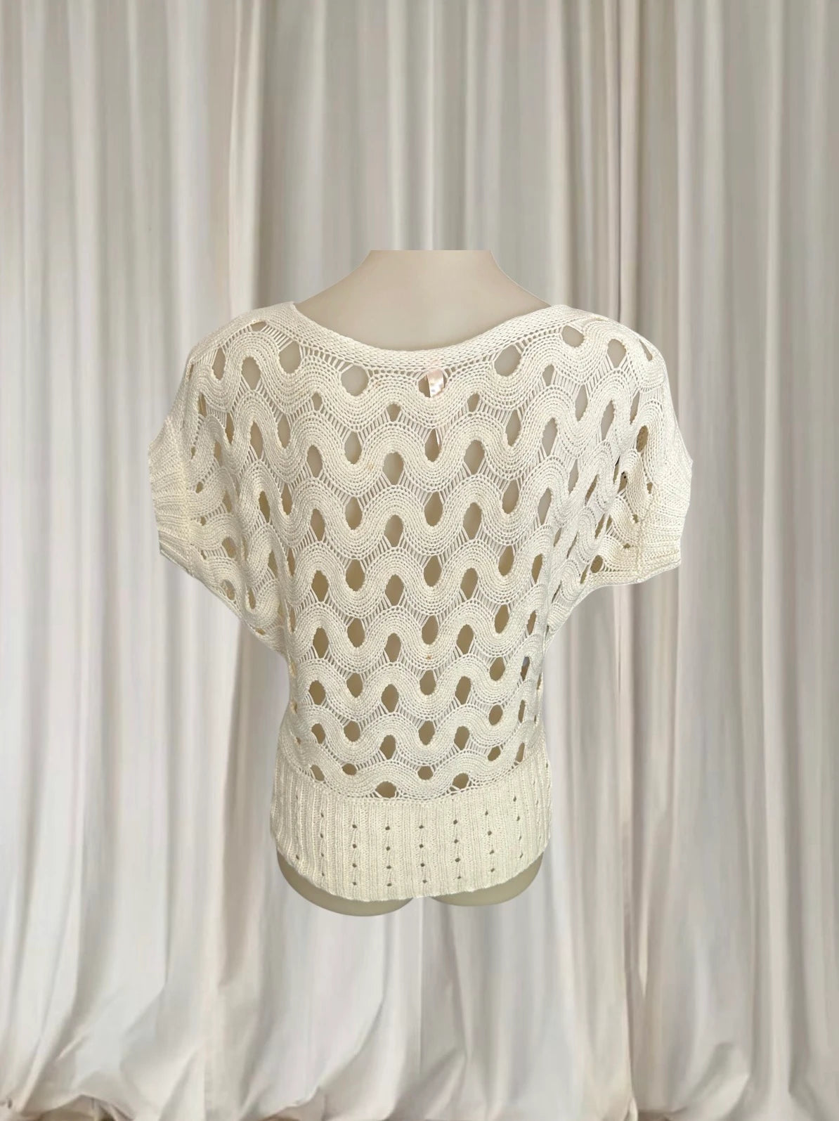 Teasel Cream Open Knit Wave Pattern Short Sleeve Sweater - Size 8 - Image 5