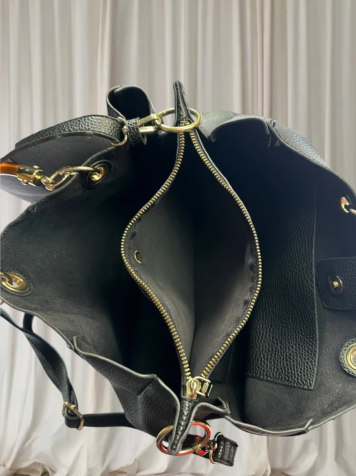 Andrew Marc Black Pebbled Faux Leather Handbag With Wooden Handles - Image 5