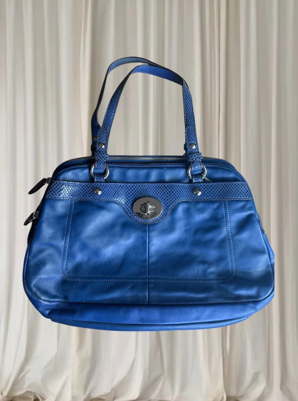 Coach Penelope Leather Satchel Bag - Vibrant Blue Turnlock Design - Image 3