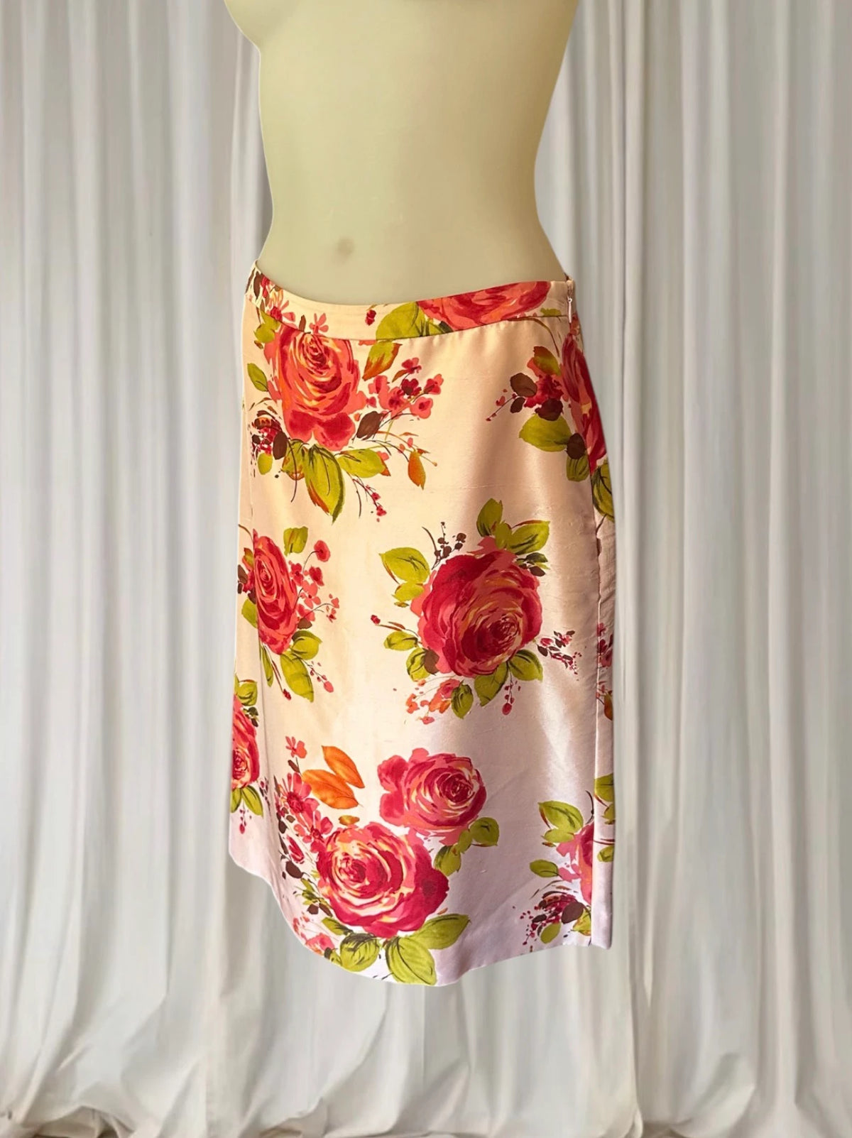 Banana Republic Floral Satin Pencil Skirt - Vintage Style Rose Print - Image 2