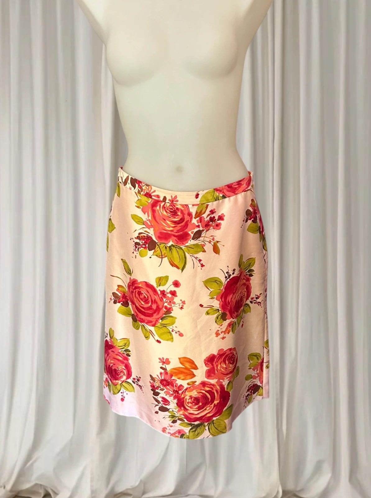 Banana Republic Floral Satin Pencil Skirt - Vintage Style Rose Print - Image 3