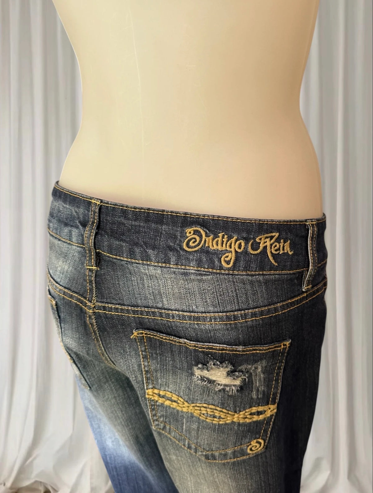 Indigo Rein Women's Distressed Embroidered Back Pocket Jeans - Blue Denim - Image 5