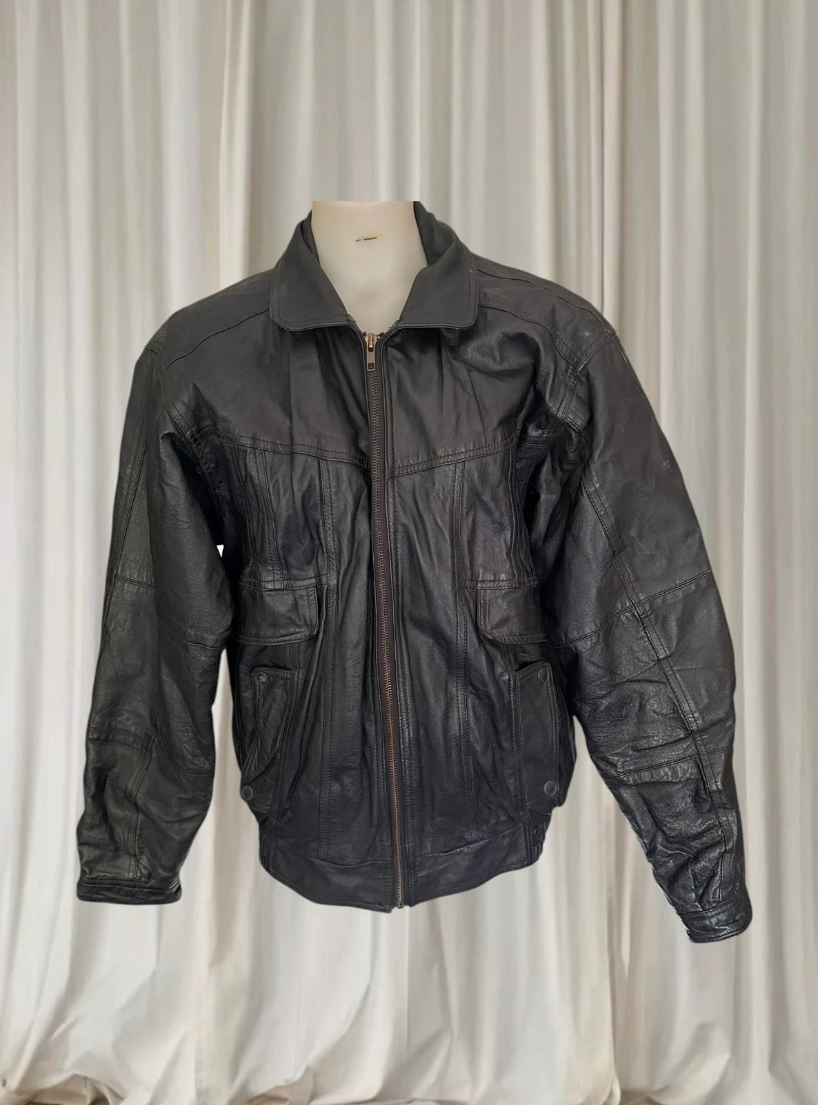 Redwood Vintage Leather Bomber Jacket - Classic Black Outerwear - Image 2