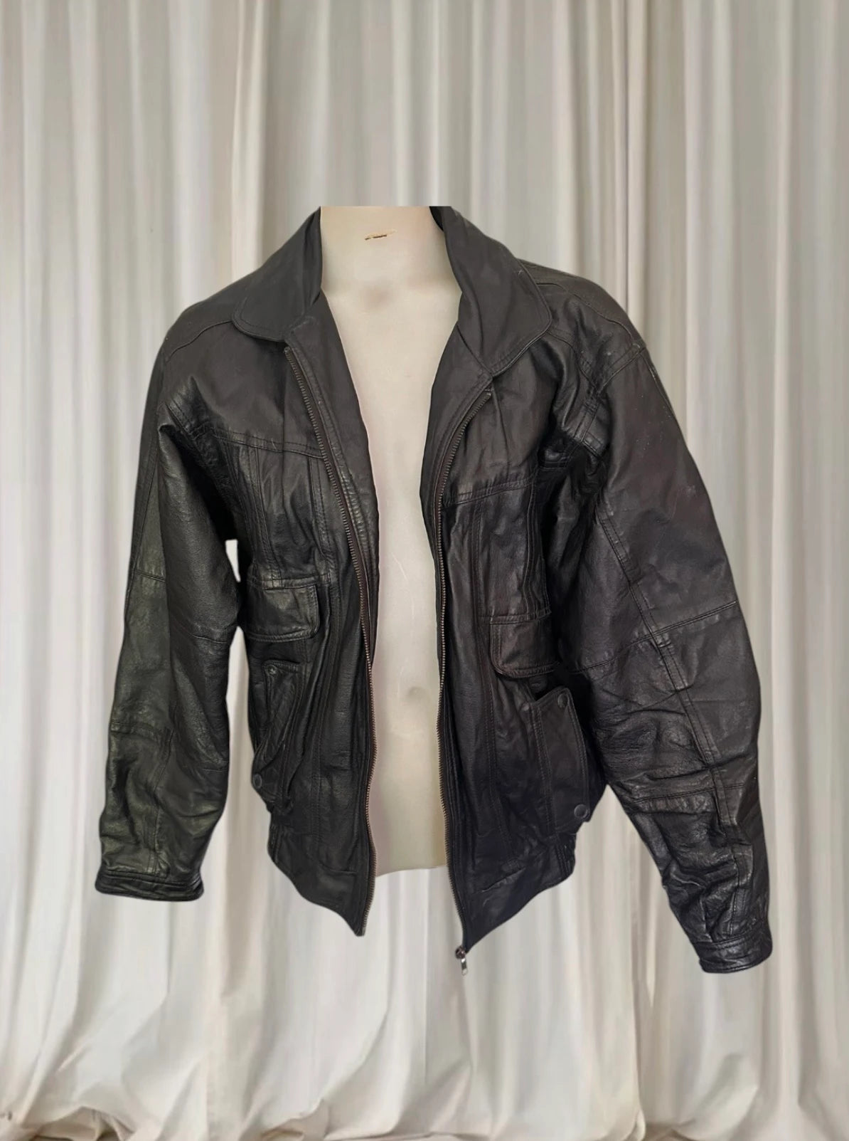 Redwood Vintage Leather Bomber Jacket - Classic Black Outerwear - Image 3