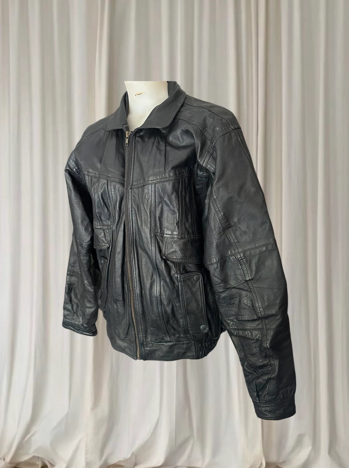 Redwood Vintage Leather Bomber Jacket - Classic Black Outerwear - Image 5