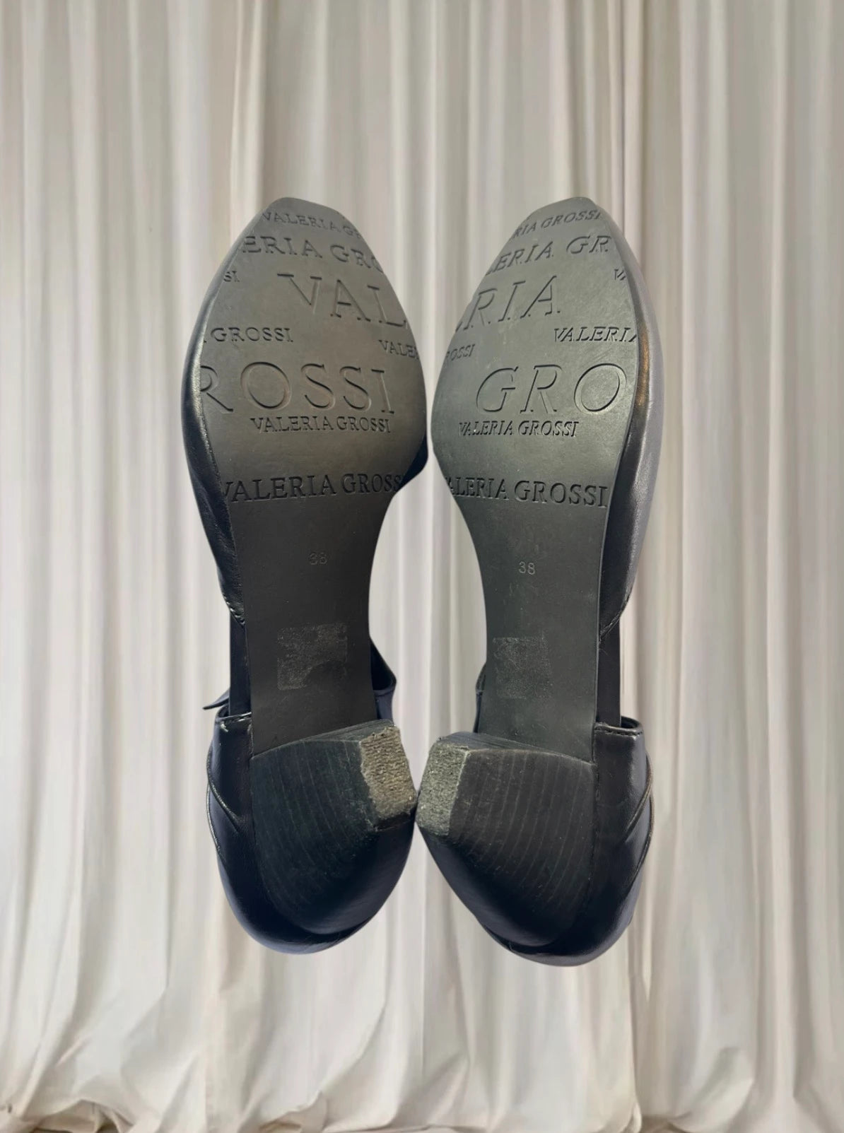 Vintage Valeria Grossi Mary Jane Heels - Premium Black Leather with Knot Detail - Image 7