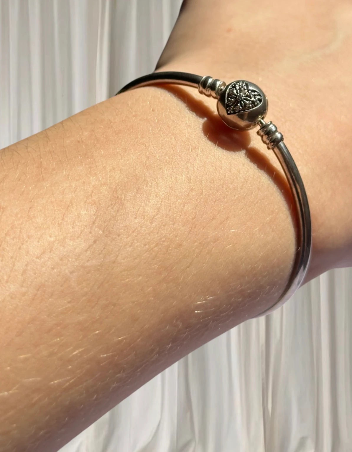 Pandora Moments Silver Bangle - Pavé Heart Clasp Bracelet - Image 3