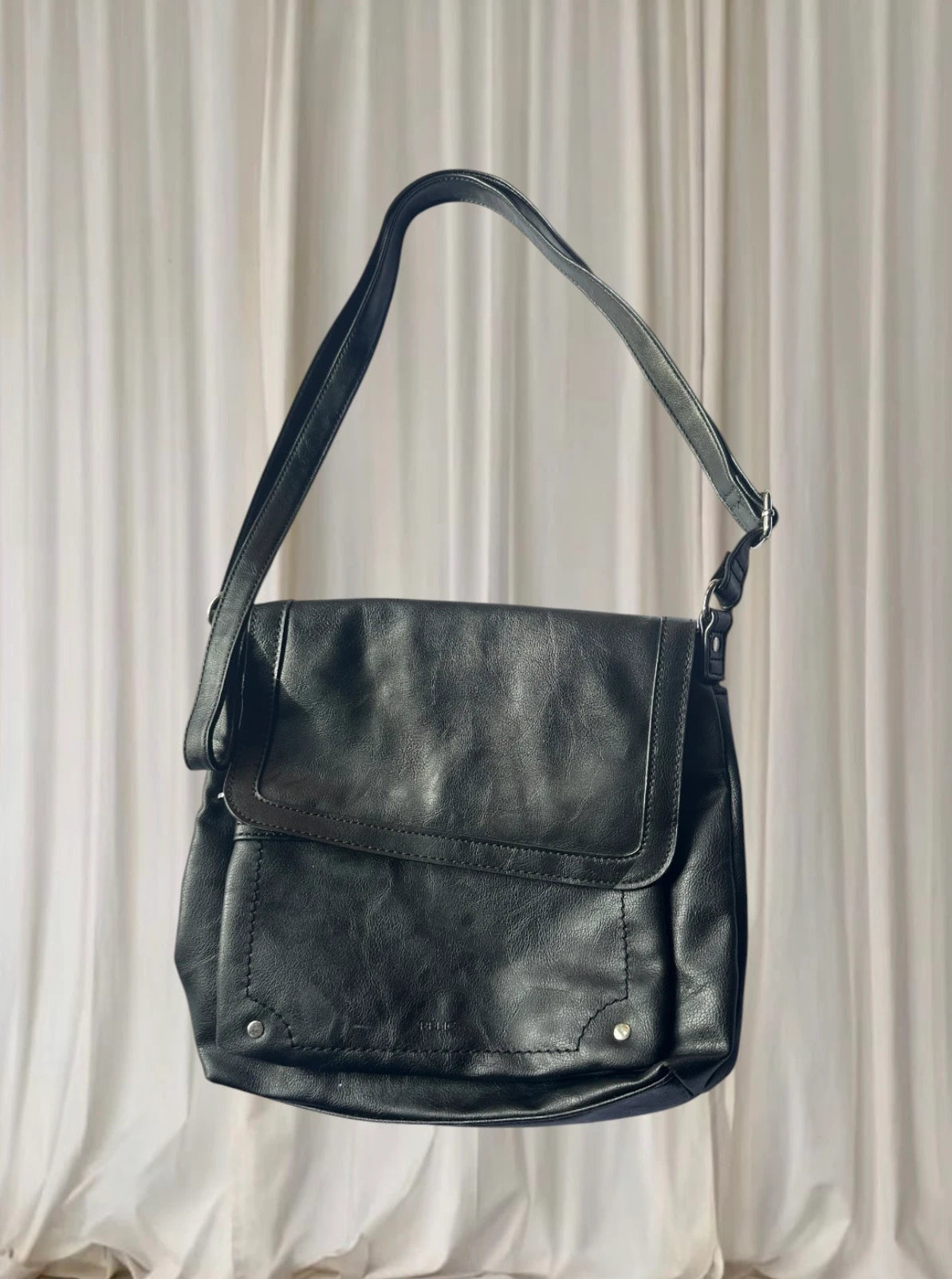 Relic By Fossil Black Leather Flap Crossbody Bag - Versatile Everyday Purse - Image 2