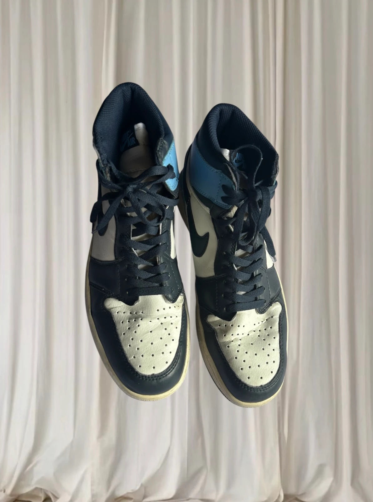 Nike Air Jordan 1 Retro High OG Obsidian UNC Sneakers - Men's Size 12 - Image 4