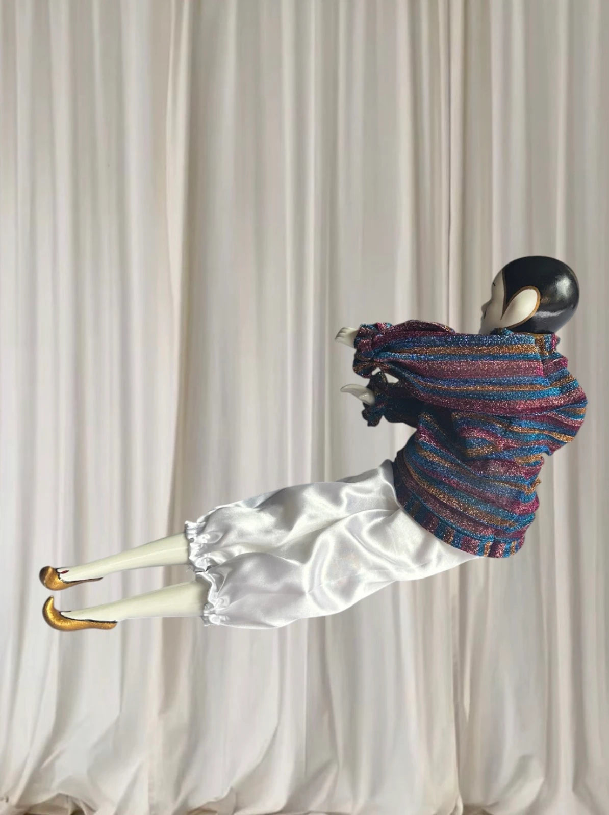 Fornasetti Musical Figurine - Vintage Pierrot Porcelain Collectible - Image 4