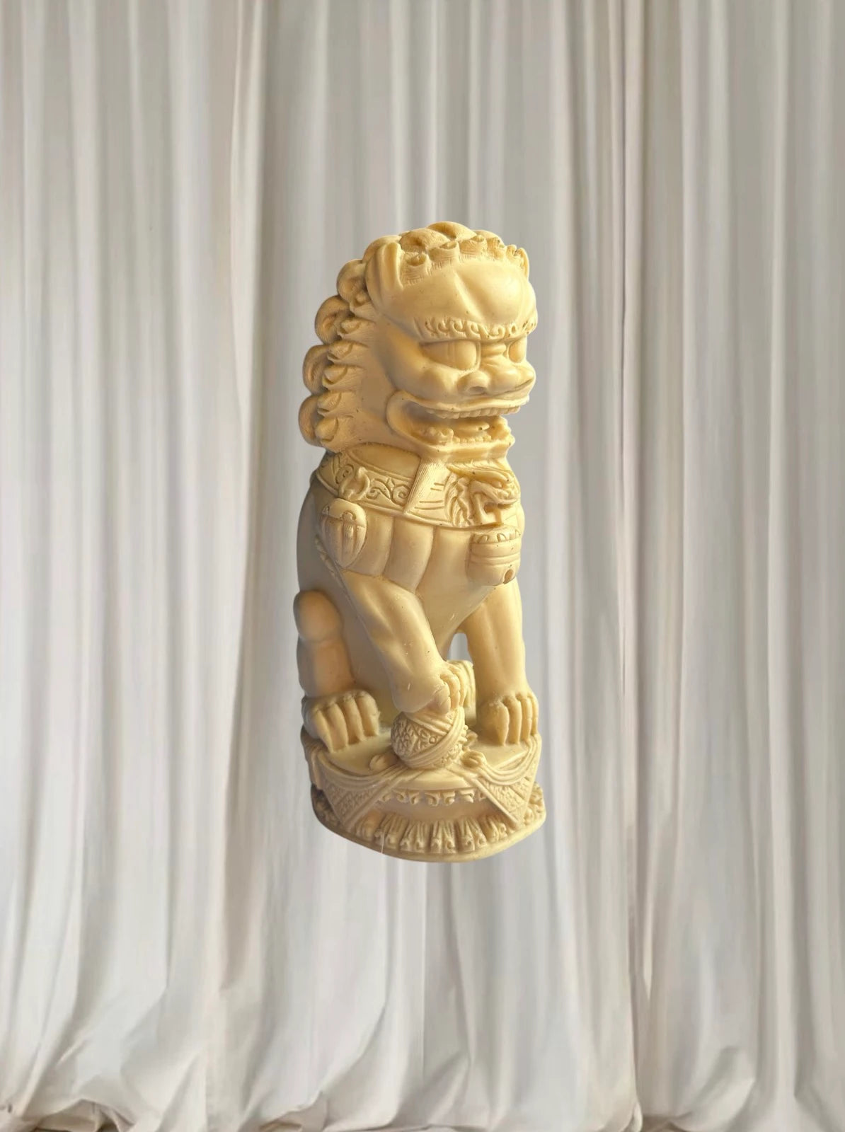 Chinese Foo Dog Guardian Lion Statue - Traditional Decorative Figurine - Image 4