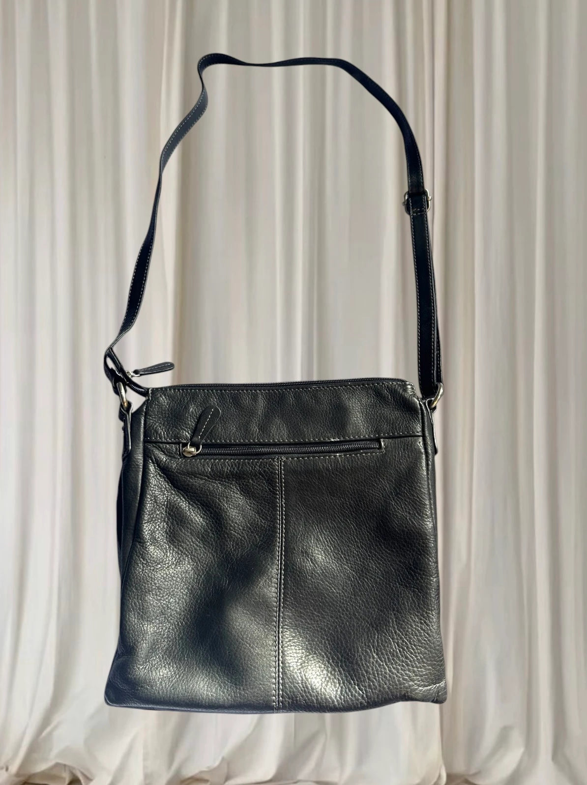 Colorado Leather Crossbody Bag - Classic Black Shoulder Purse - Image 4