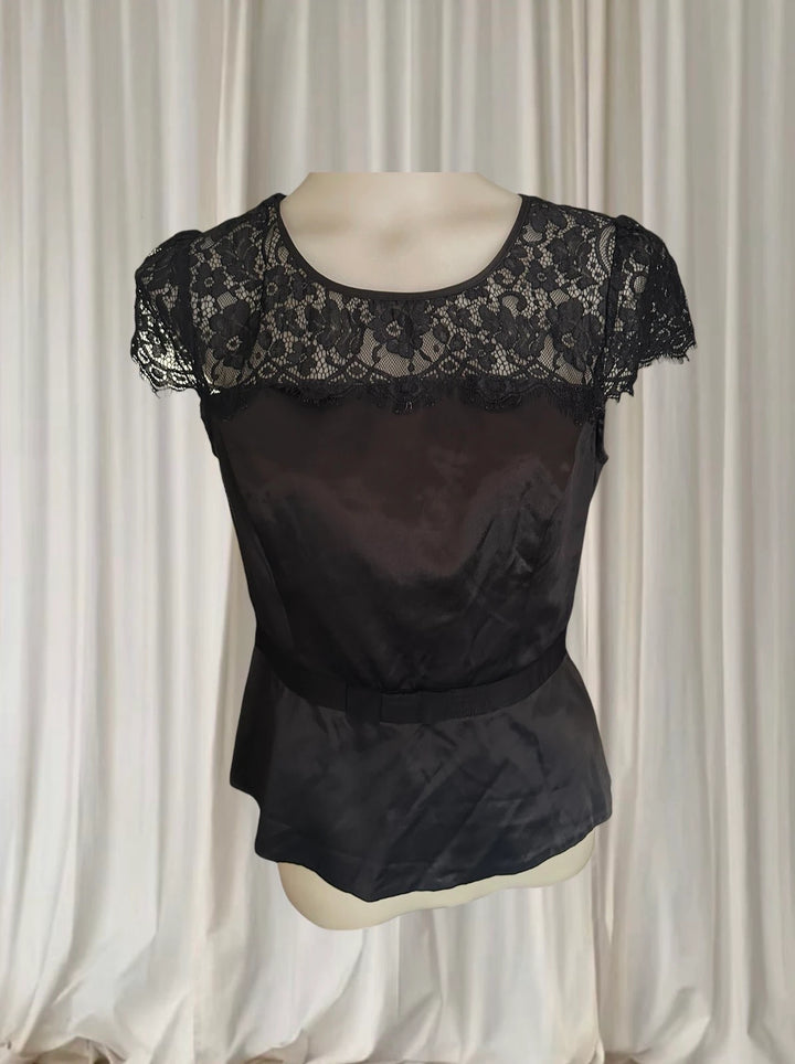Review Elegant Black Lace Peplum Top - Cap Sleeve Women's AU 10 - Image 1