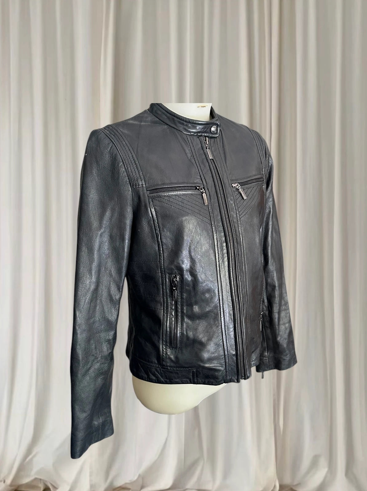 Bernardo Leather Moto Jacket - Classic Black Slim Fit - Image 4