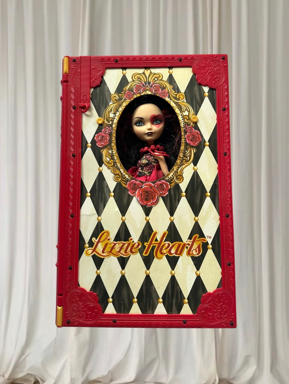 Mattel Ever After High Lizzie Hearts Doll - Way Too Wonderland Playset - Image 4