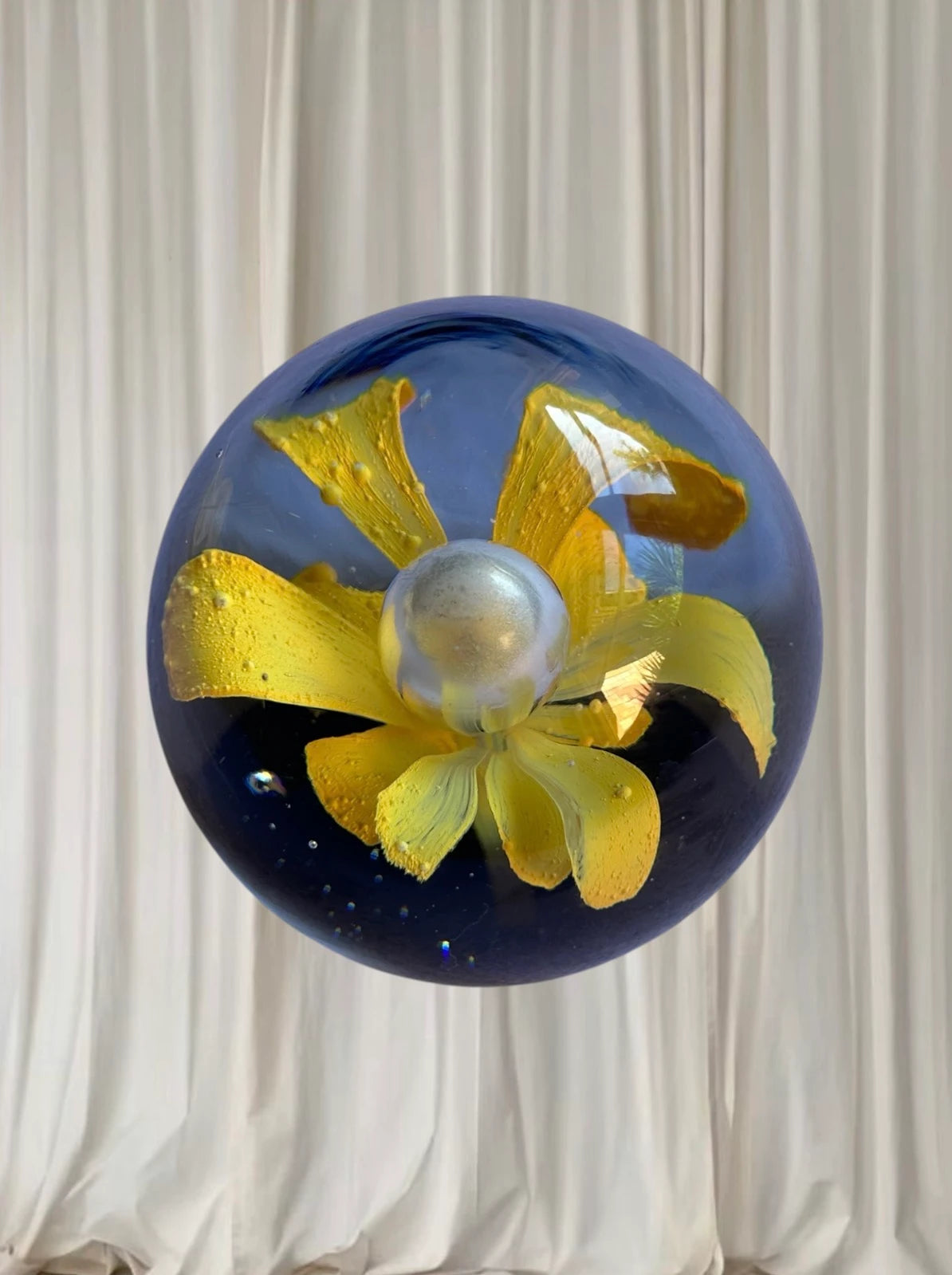 Caithness Glass Paperweight - Handcrafted Gold Leaf Flower Design - Image 3