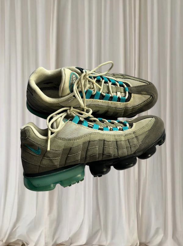 Nike Air VaporMax 95 Neo Turquoise Sneakers - AJ7292-002 US 9 - Image 1