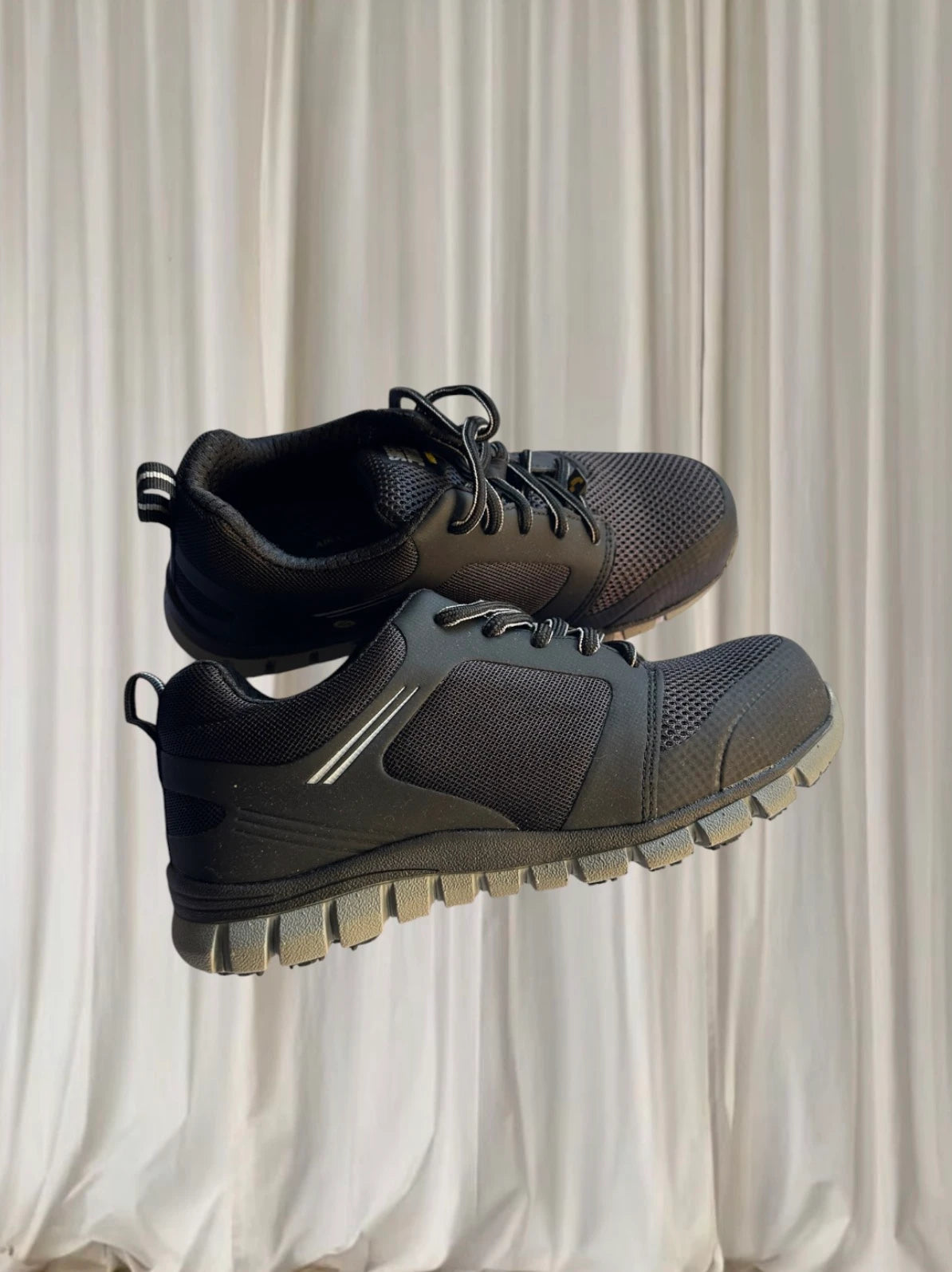 Safety Jogger Works Safety Shoes - Lightweight ESD Protective Sneakers - Image 3