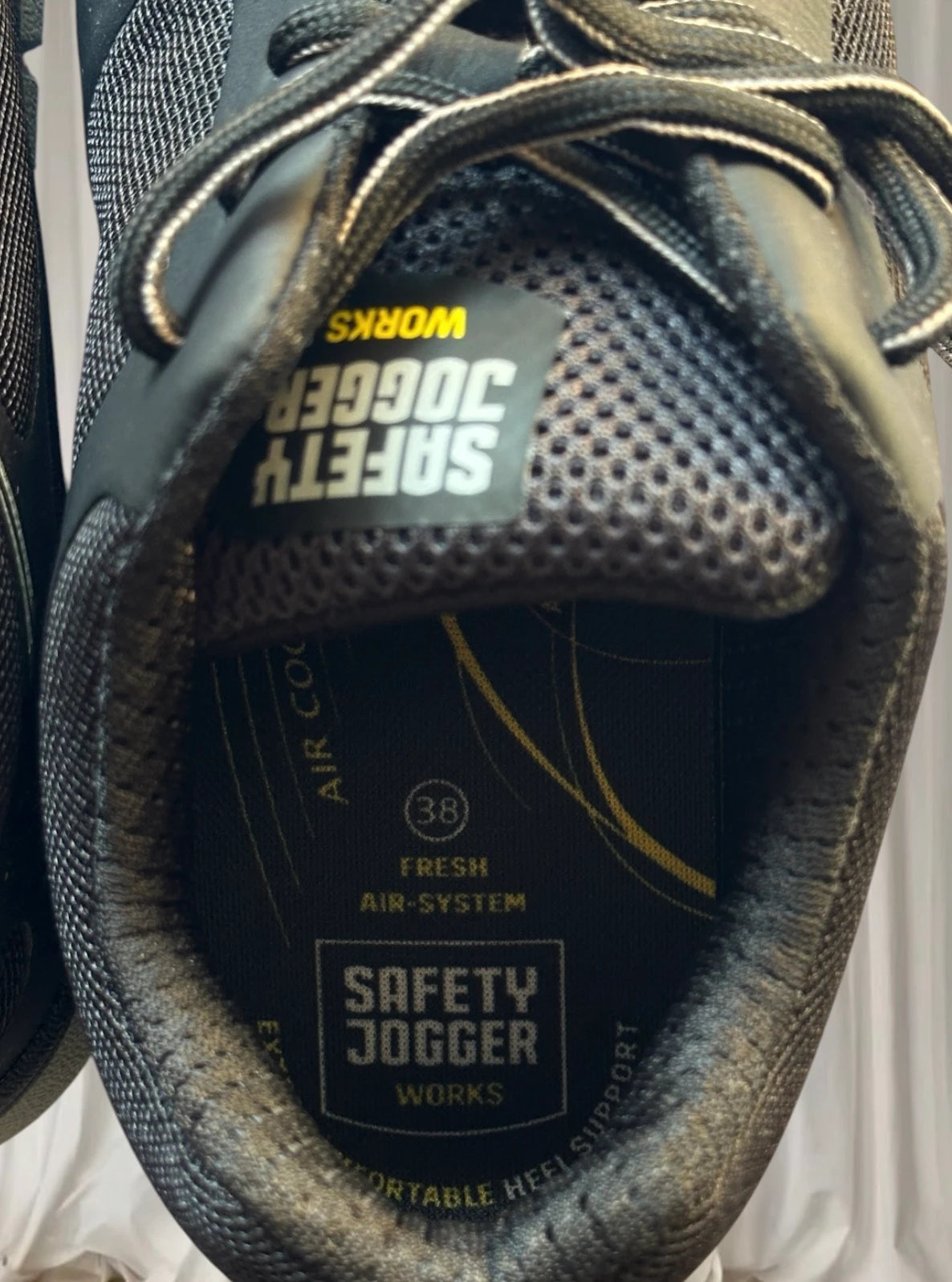 Safety Jogger Works Safety Shoes - Lightweight ESD Protective Sneakers - Image 6