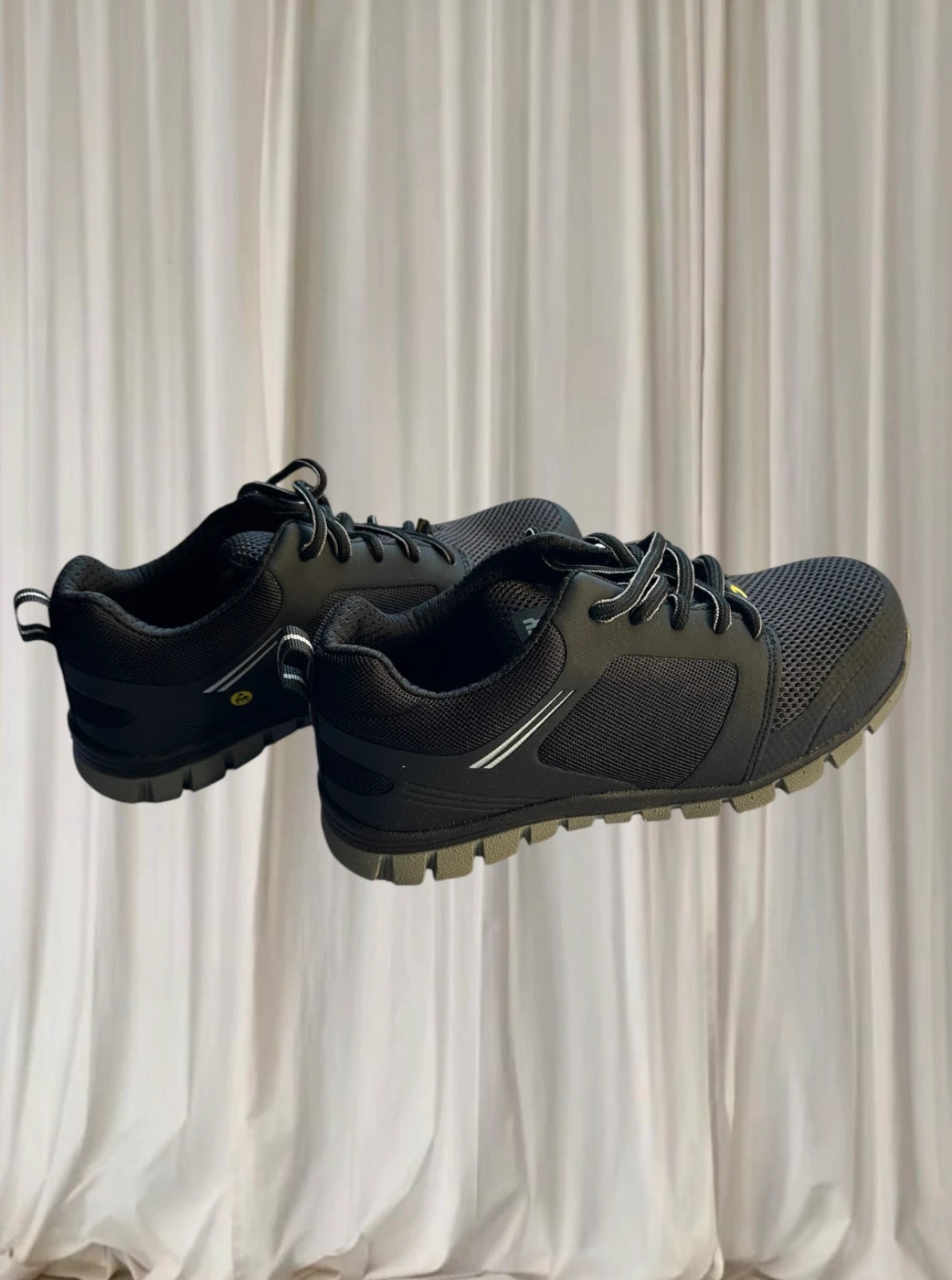Safety Jogger Works Safety Shoes - Lightweight ESD Protective Sneakers - Image 4