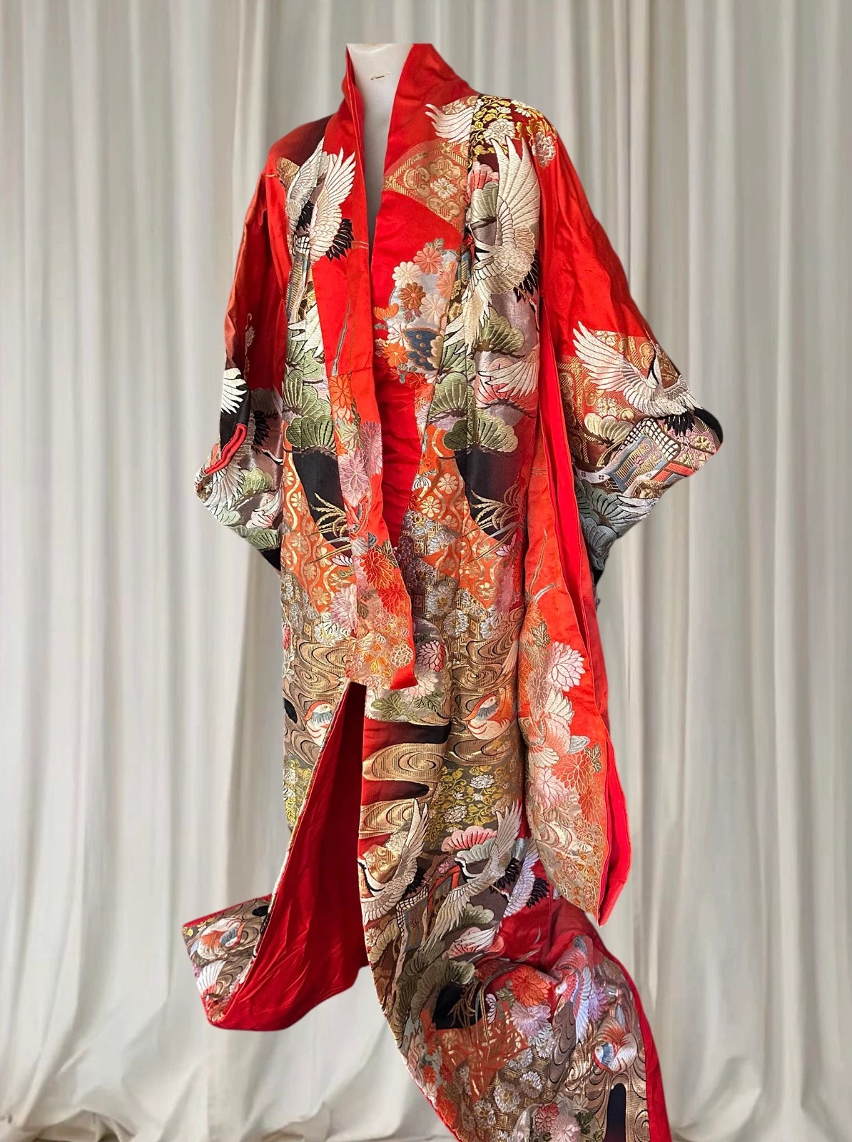 Vintage Japanese Uchikake Furisode Wedding Kimono - Intricate Crane and Floral Embroidery - Image 2