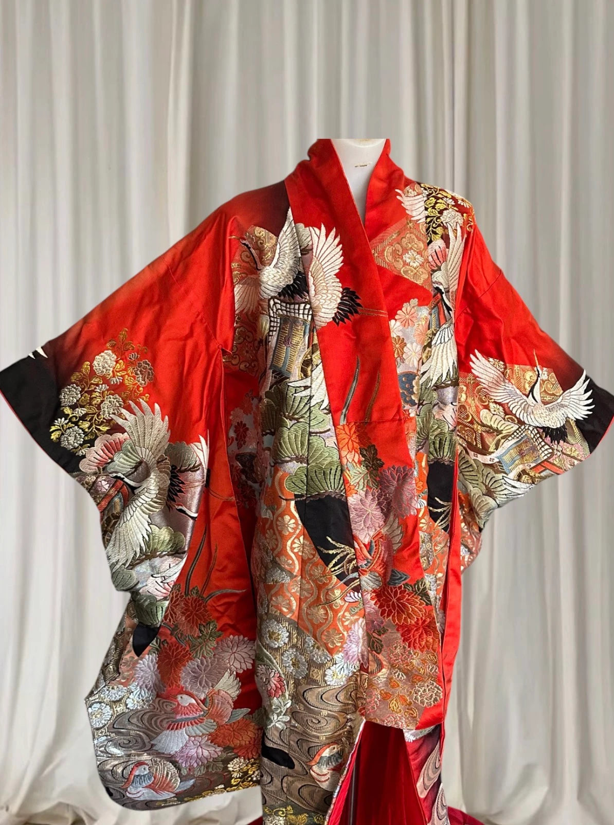 Vintage Japanese Uchikake Furisode Wedding Kimono - Intricate Crane and Floral Embroidery - Image 3
