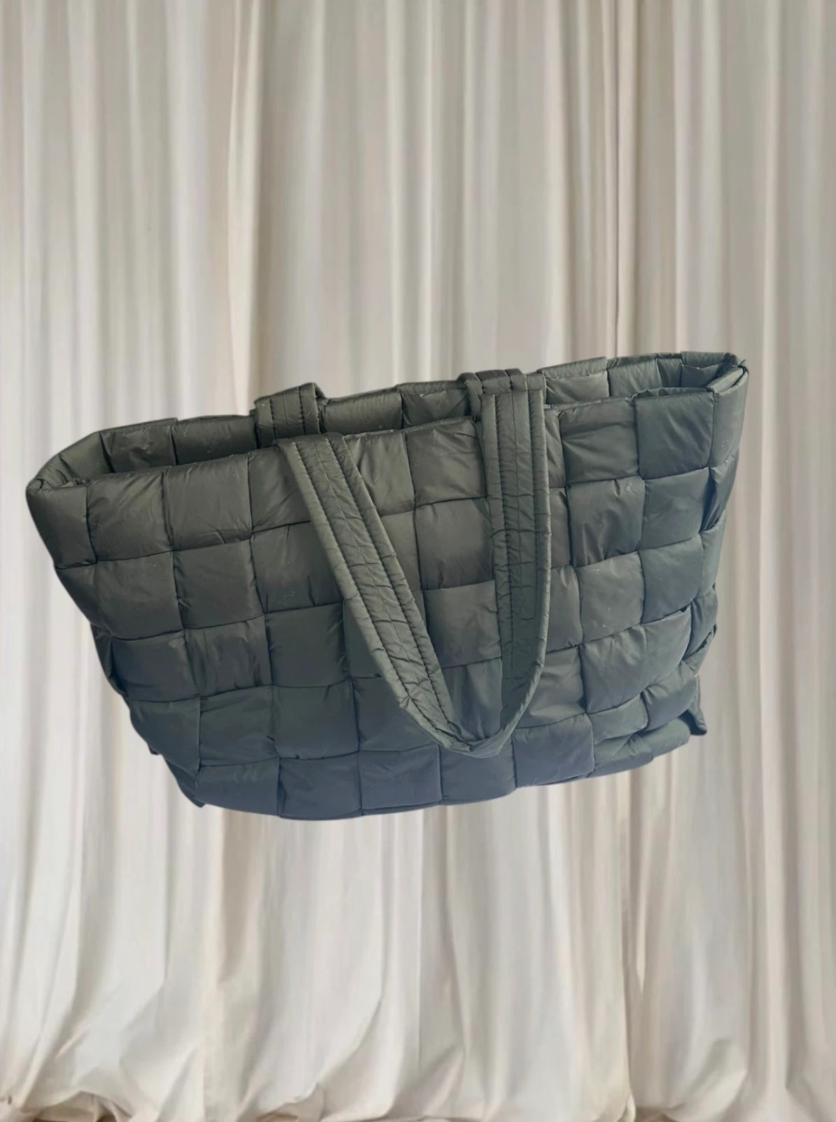 Country Road Padded Woven Tote Bag - Oversized Black Carryall Overnight Bag - Image 2