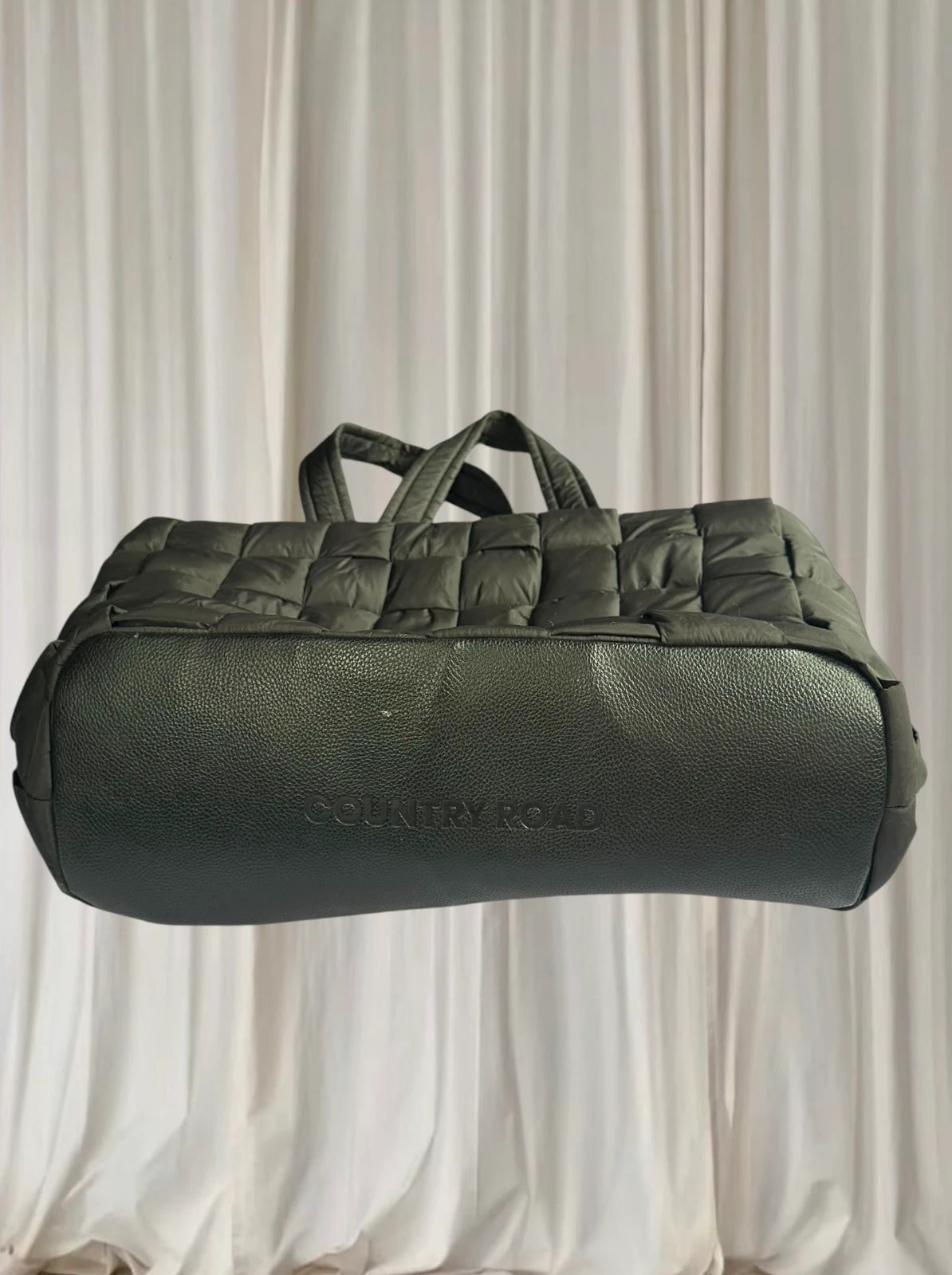 Country Road Padded Woven Tote Bag - Oversized Black Carryall Overnight Bag - Image 3