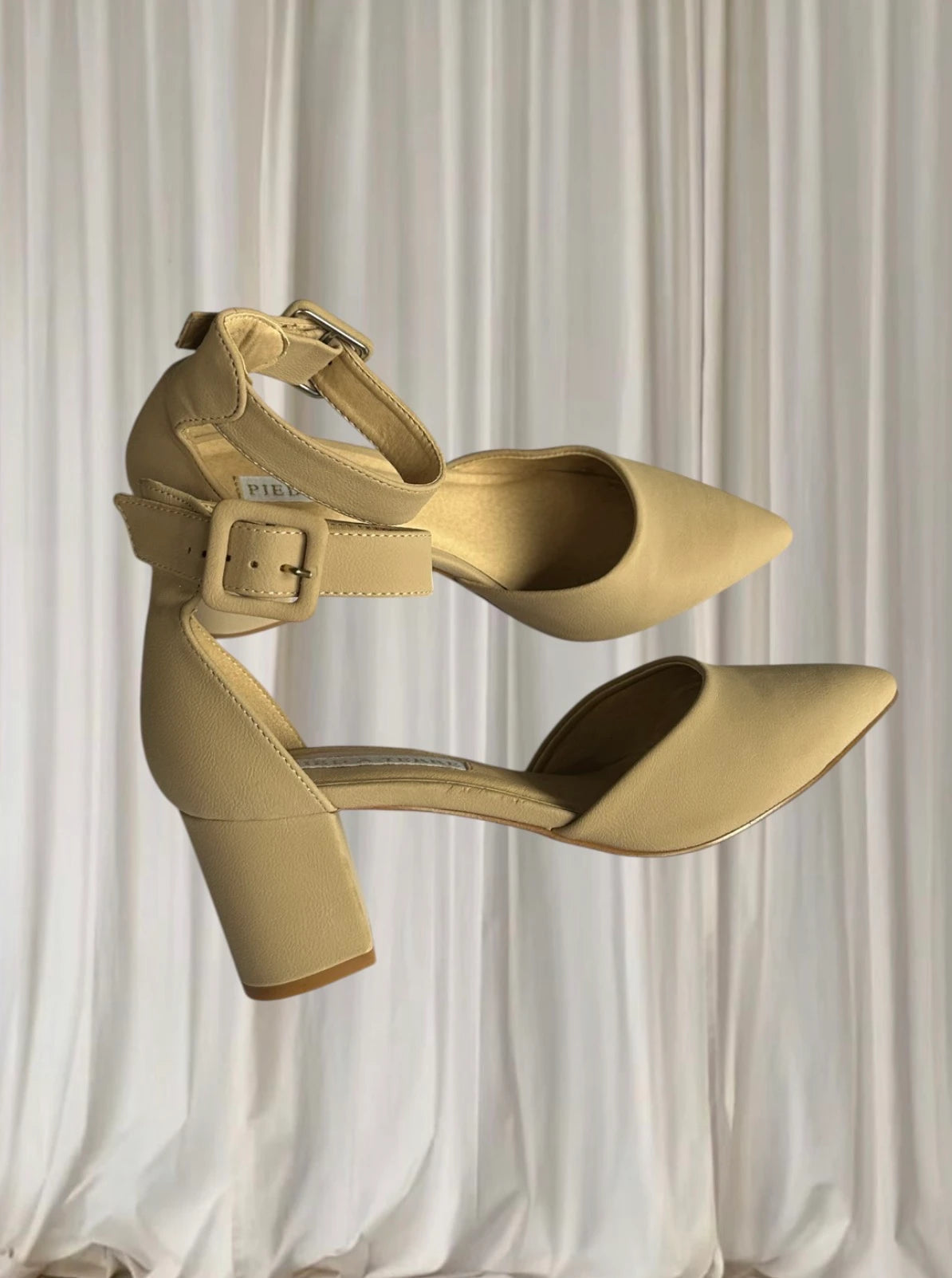 Pied à Terre Block Heel Pumps - Elegant Beige Pointed Toe Ankle Strap 7AU - Image 2