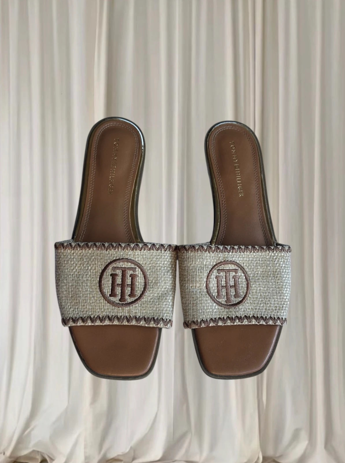 Tommy Hilfiger Woven Raffia Slide Sandals - Brown Logo Detail AU10 - Image 2