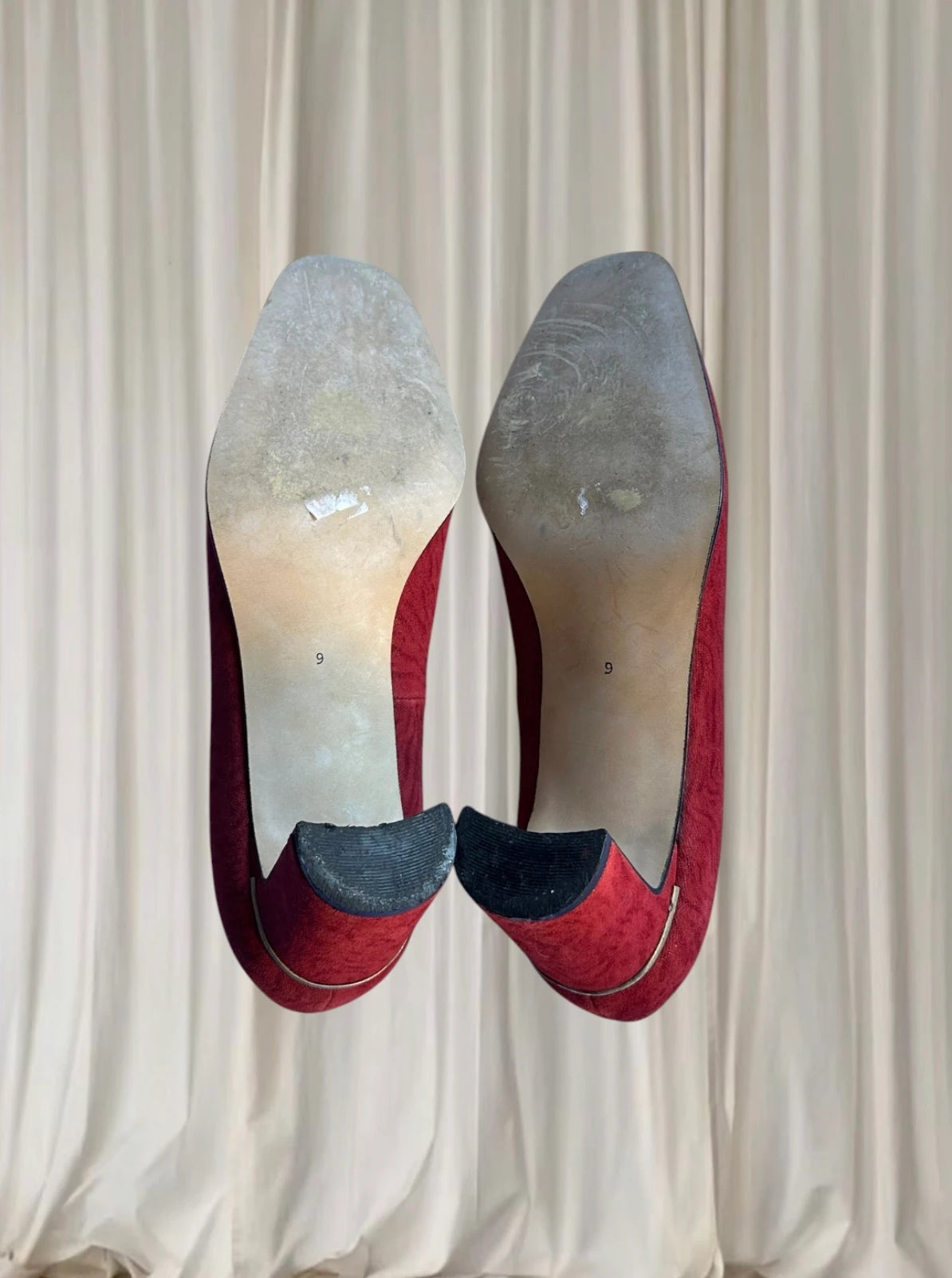Floriano Italian Vintage Textured Kitten Heel Pumps - Elegant Gold Hardware 9 - Image 7