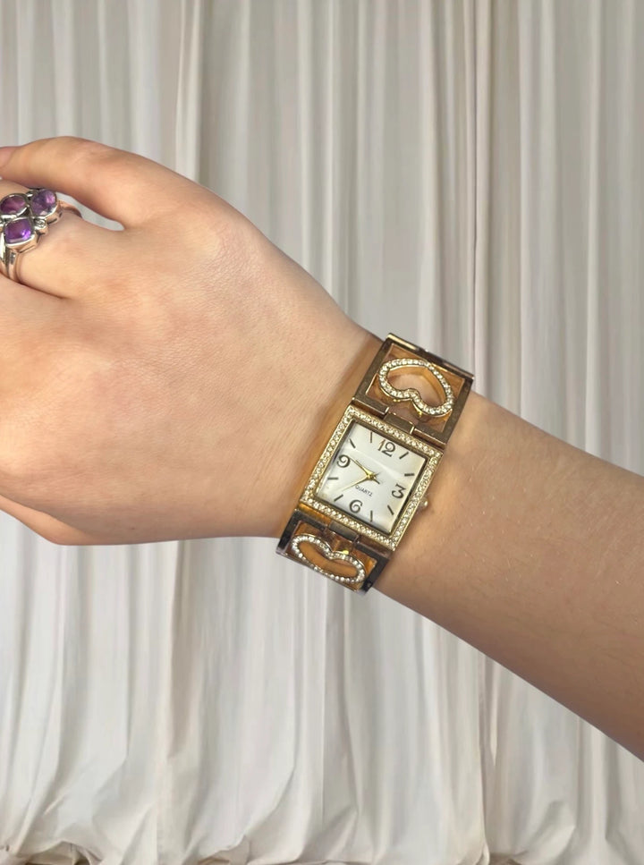 Timeless Elegance Quartz Watch - Vintage Gold Tone Heart Link With Rhinestones - Image 1